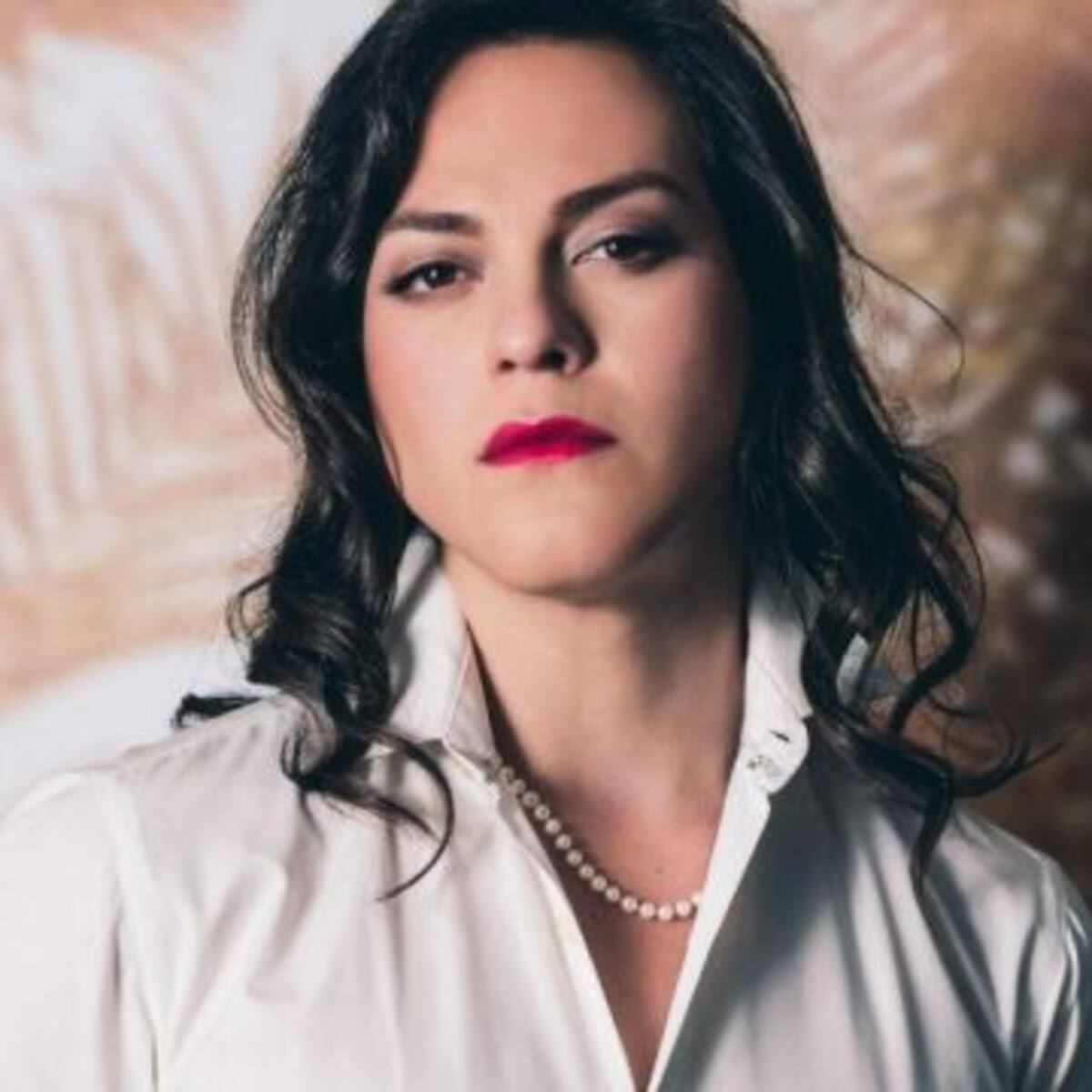 Muestran las primeras imágenes de Daniela Vega en “Tales of the City”