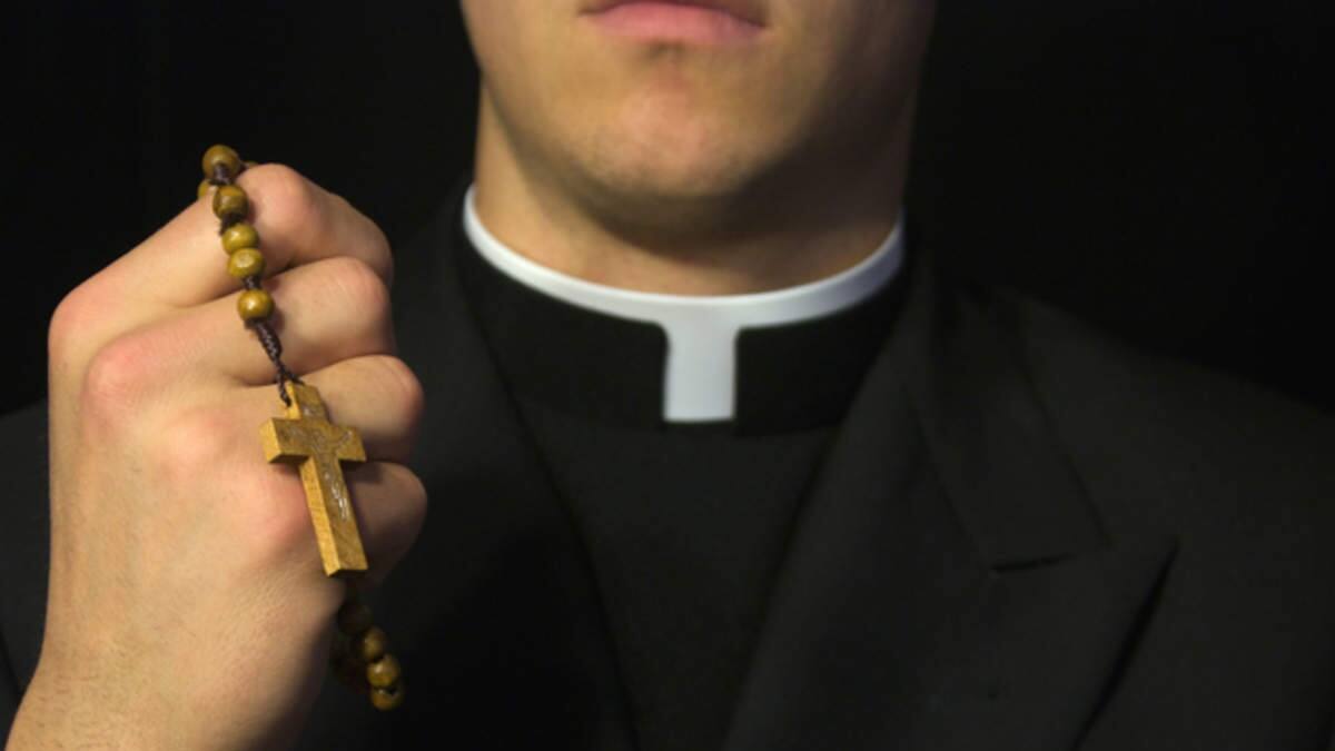 ¡Ay Dios mío! Cura declaró en plena misa estar enamorado de una mujer