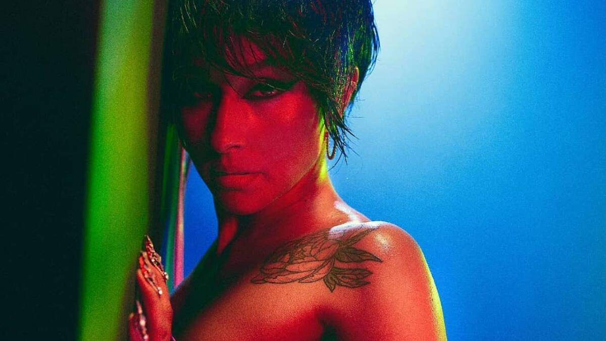 Denise Rosenthal encanta a sus seguidores con desnudo que promociona su nueva canción