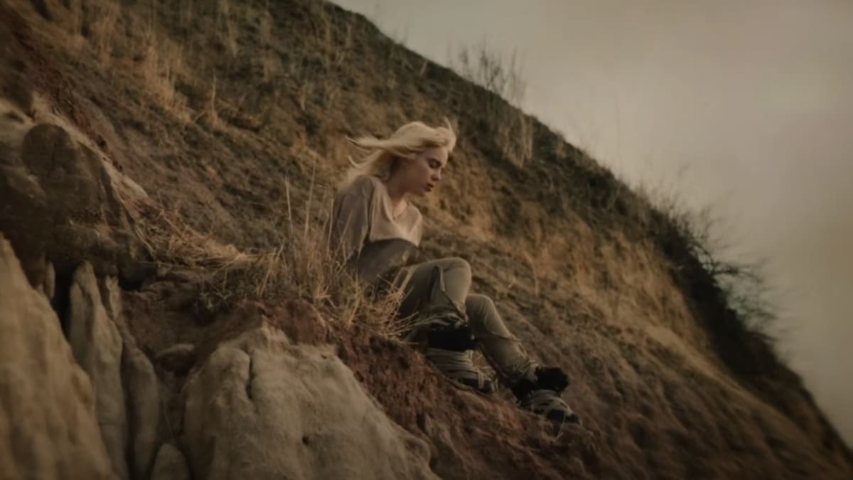 ¡Paren todo! Billie Eilish lanza video de «Your Power», un adelanto de su próximo disco
