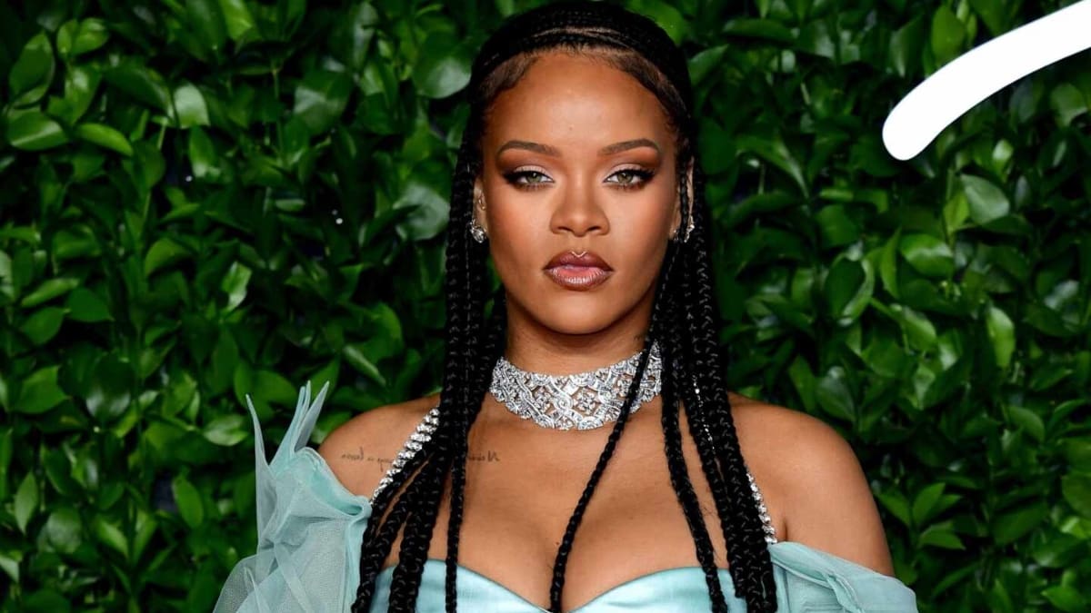Rihanna anunció el relanzamiento de todos sus discos en formato vinilo y con merchandising