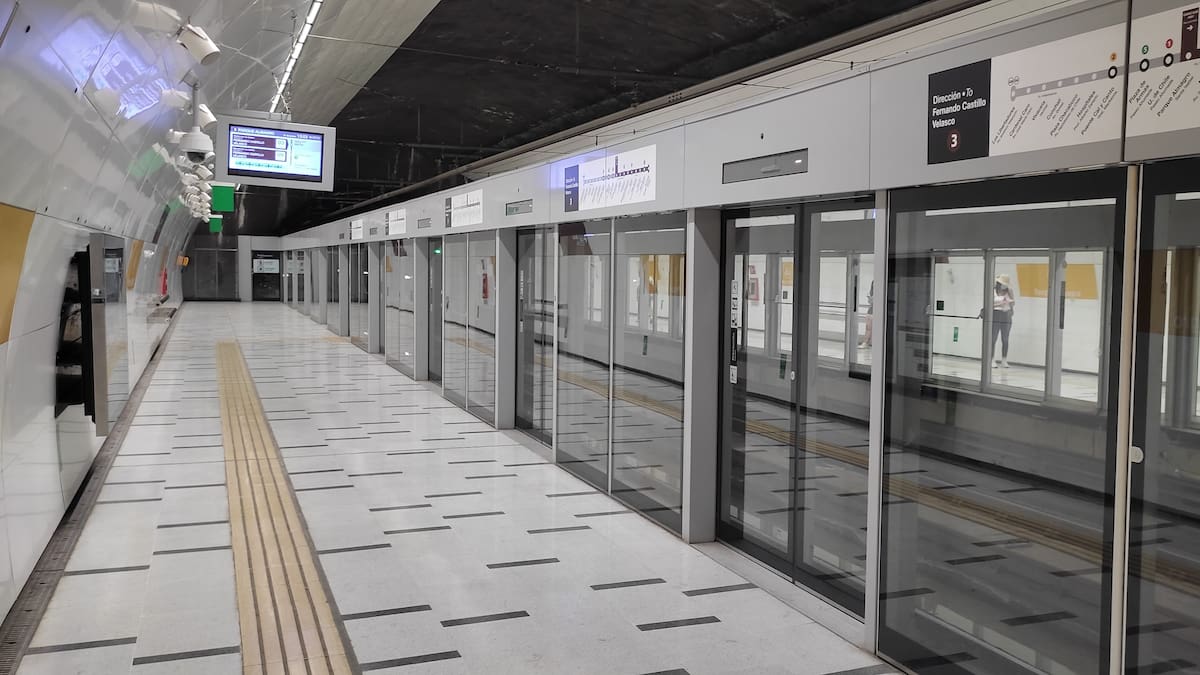 No será un Metro como los demás: así funcionará la futura conexión de Santiago con el aeropuerto