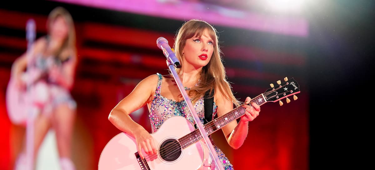 NEW ORLEANS, LOUISIANA - OCTOBER 25: (EDITORIAL USE ONLY. NO STANDALONE PUBLICATION USE (NO SPECIAL INTEREST OR SINGLE ARTIST PUBLICATION USE; NO BOOK USE)) Taylor Swift performs onstage during "Taylor Swift | The Eras Tour" at Caesars Superdome on October 25, 2024 in New Orleans, Louisiana. (Photo by Erika Goldring/TAS24/Getty Images for TAS Rights Management)