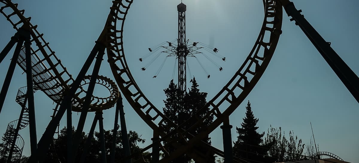 21 de diciembre de 2023 / SANTIAGO
En el marco de una alianza que perdura desde hace cuarenta años, Fantasilandia, el mayor parque de diversiones de Chile, invita a acogidos de las fundaciones Hogar de Cristo y Ciudad del Niño a pasar una mañana cargada de emociones. Cientos de niños, jóvenes, adultos y personas mayores en situación de vulnerabilidad social disfrutan de juegos como Spider, Boomerang, Raptor y Tsunami, cerrando así este 2023 con mucha entretención.
VICTOR HUENANTE / AGENCIAUNO