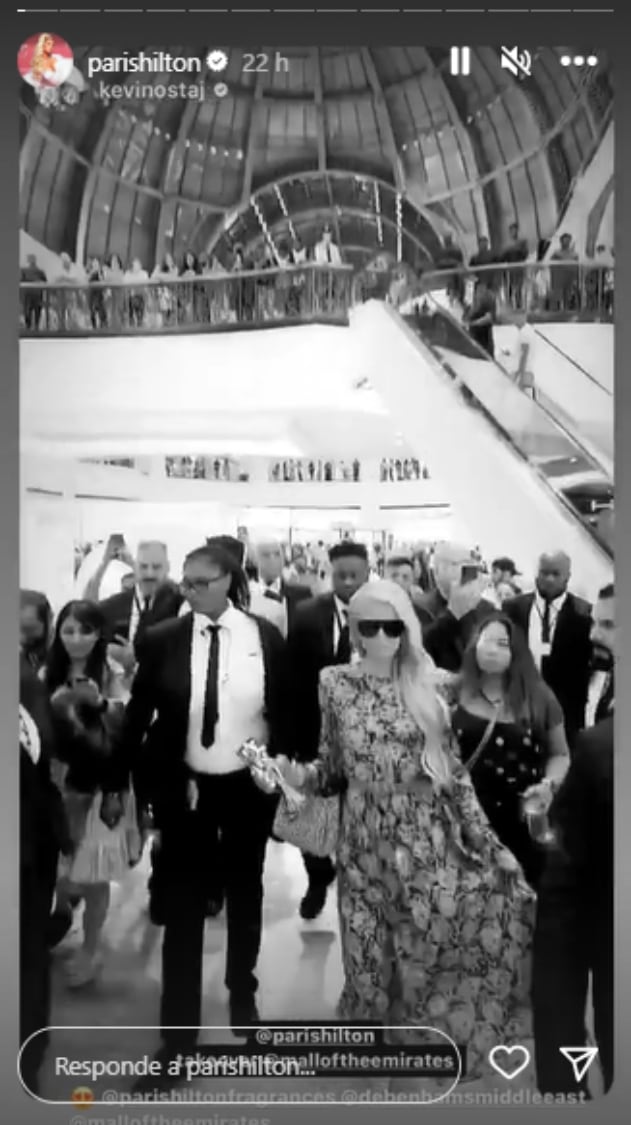 Captura @Parishilton