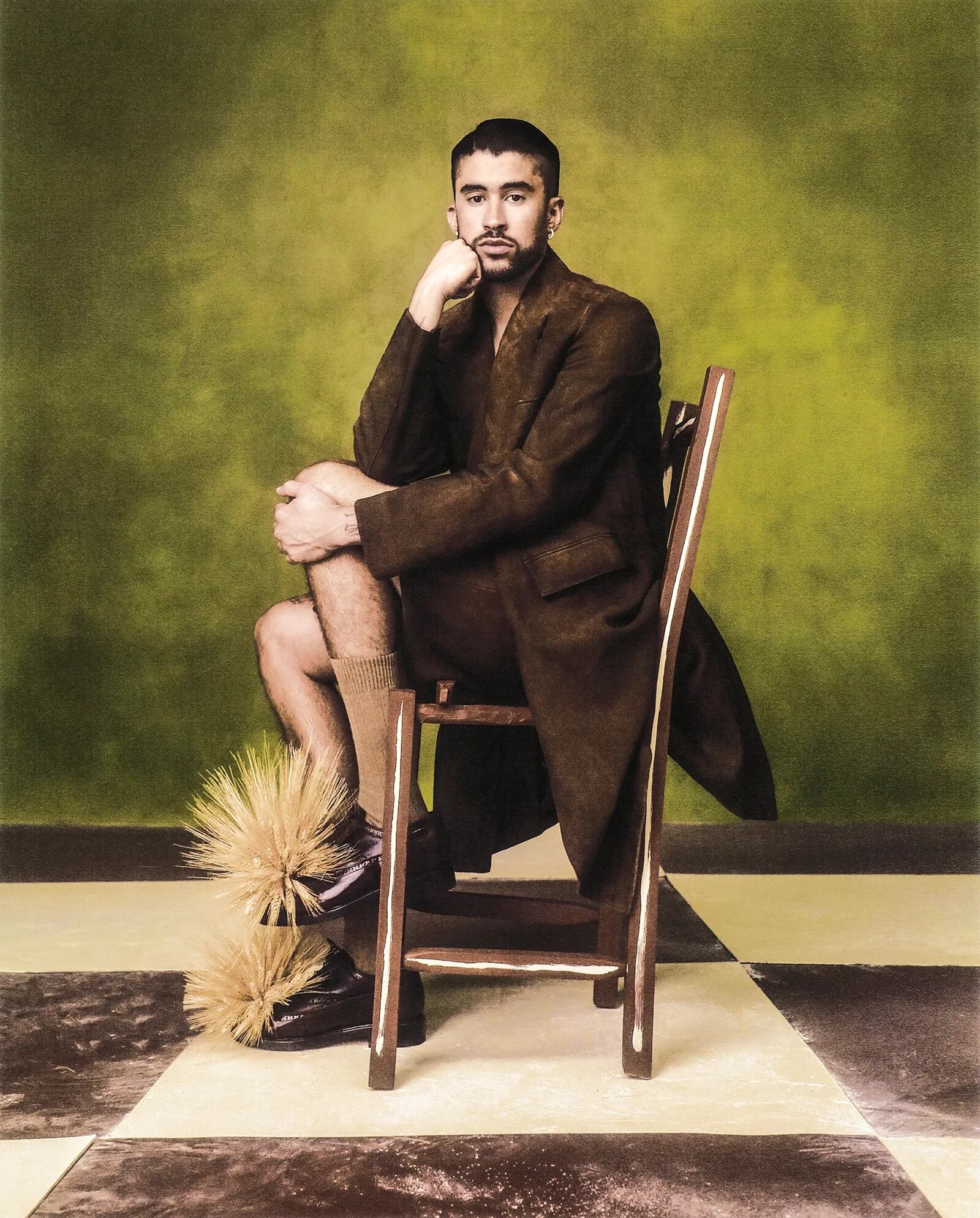 Bad Bunny en Vanity Fair (Foto por: Szilveszter Makó)