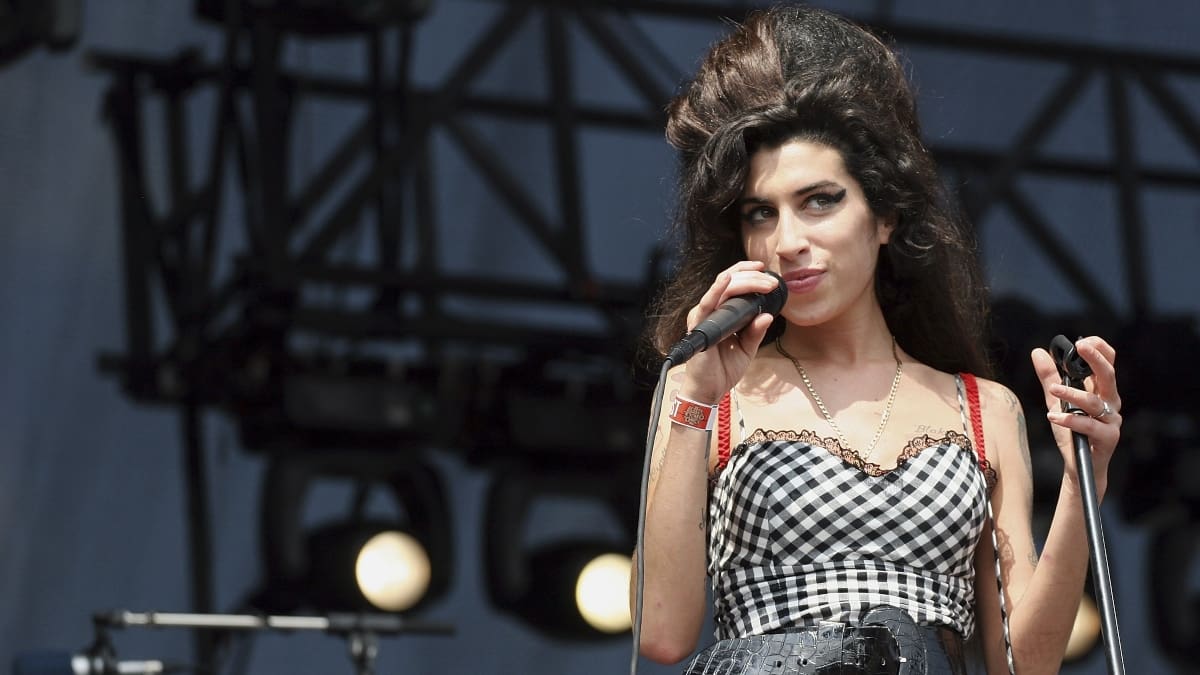 «Reclaiming Amy»: BBC lanza trailer del documental sobre Amy Winehouse
