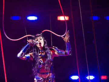 Katy Perry abre el camino hacia una nueva era con "bandaids", su próximo sencillo