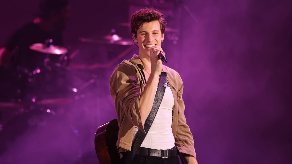 Shawn Mendes suspende su próximo tour por la pandemia