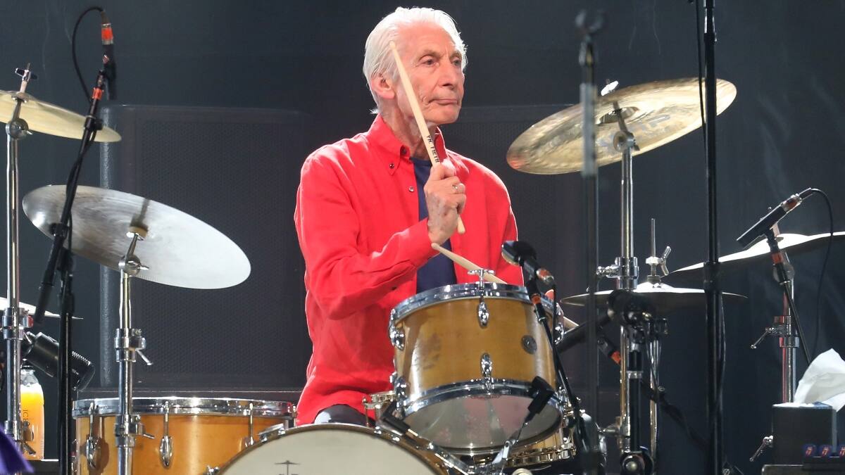 El rock de luto: A los 80 años muere Charlie Watts, el baterista de los Rolling Stones