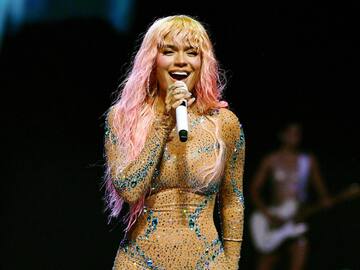 Karol G le canta al amor imposible en “Si Antes Te Hubiera Conocido”