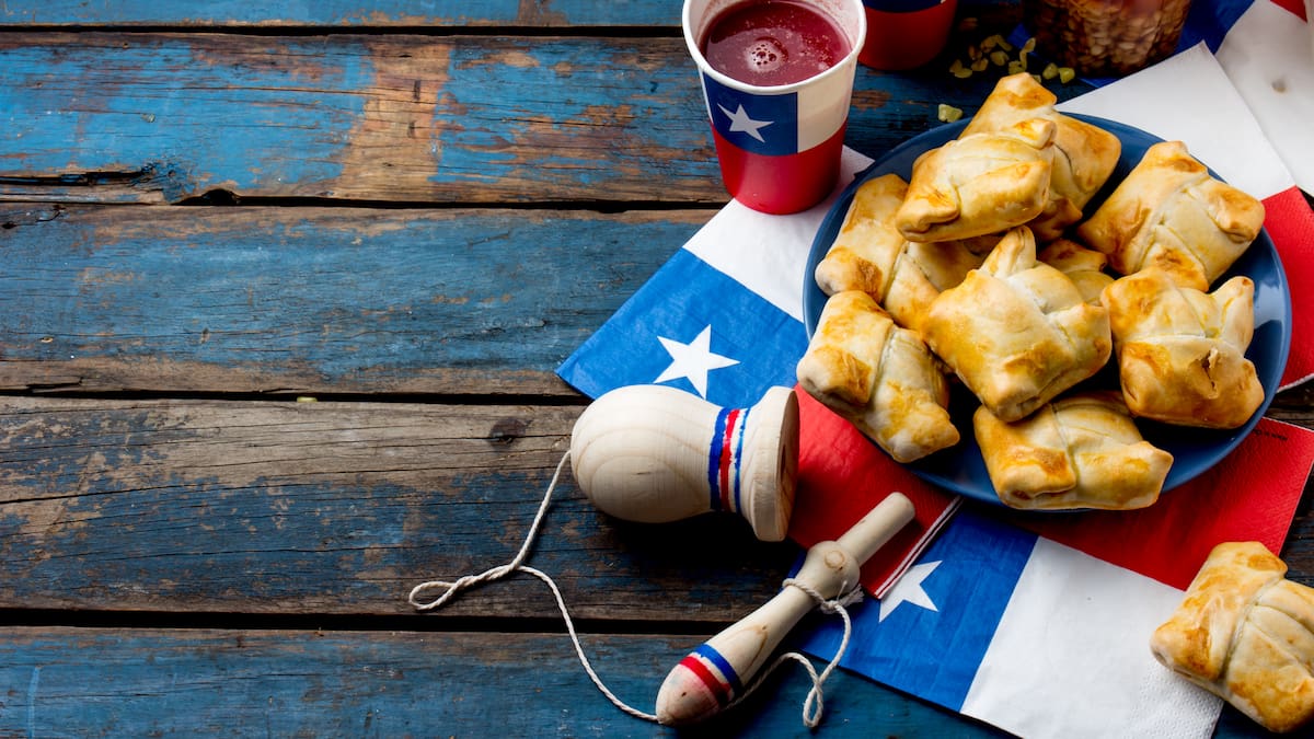 Comida, folklore y Fiestas Patrias: esto es lo que más enorgullece a los chilenos según Cadem