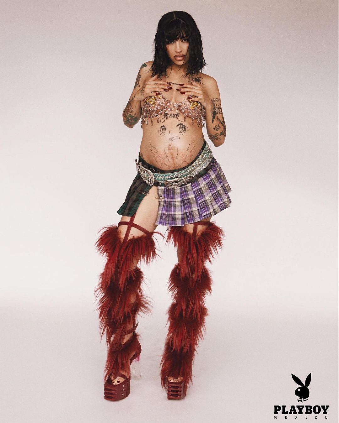 Instagram @cazzu</a>