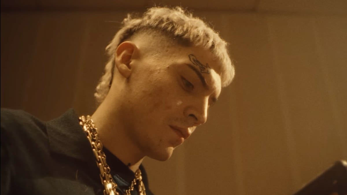 «Me Quieren y Me Odian»: Marcianeke se desahoga en su nuevo hit