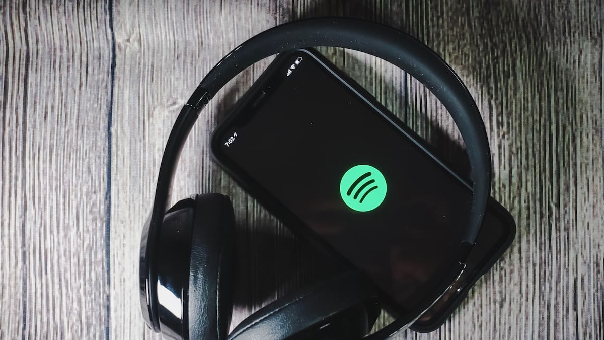 ¿Artista real o creado con IA? Spotify comenzará a identificar los perfiles que no son humanos