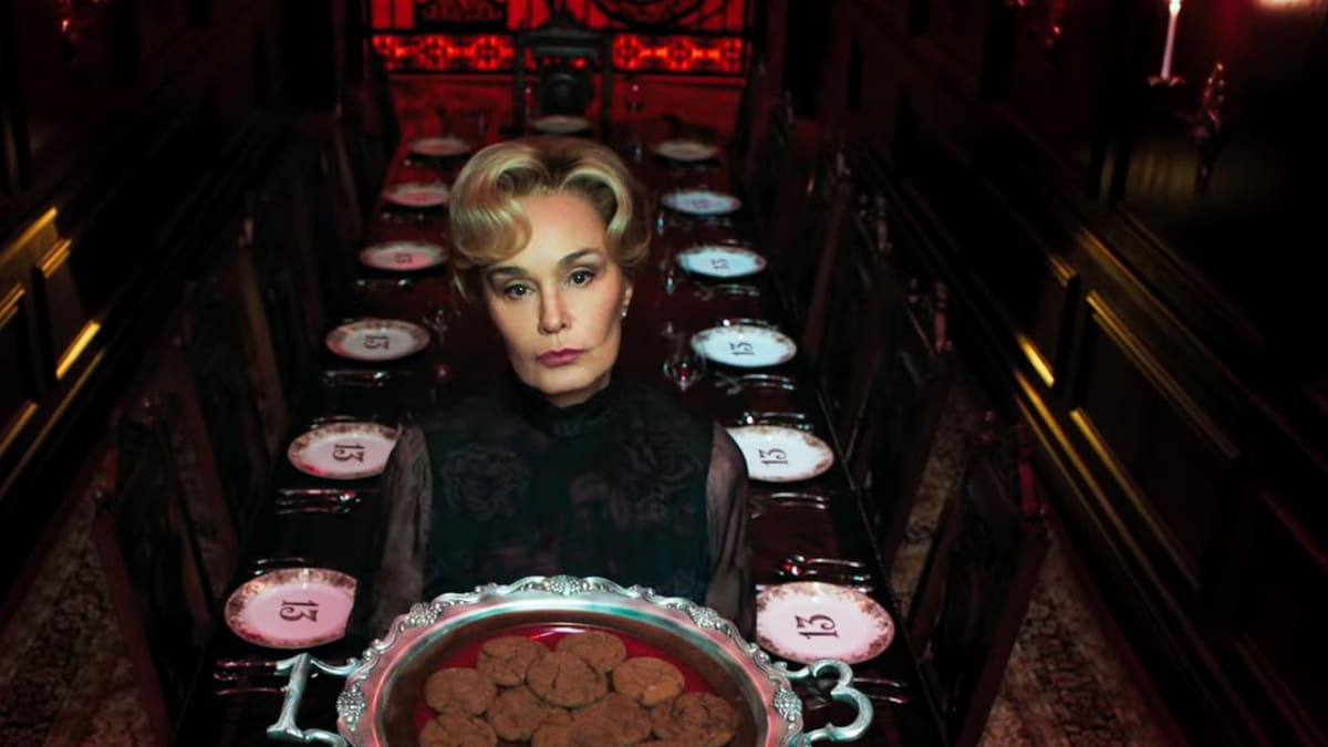 “American Horror Story: 13” trae de regreso a sus personajes más icónicos y ya está disponible el tráiler