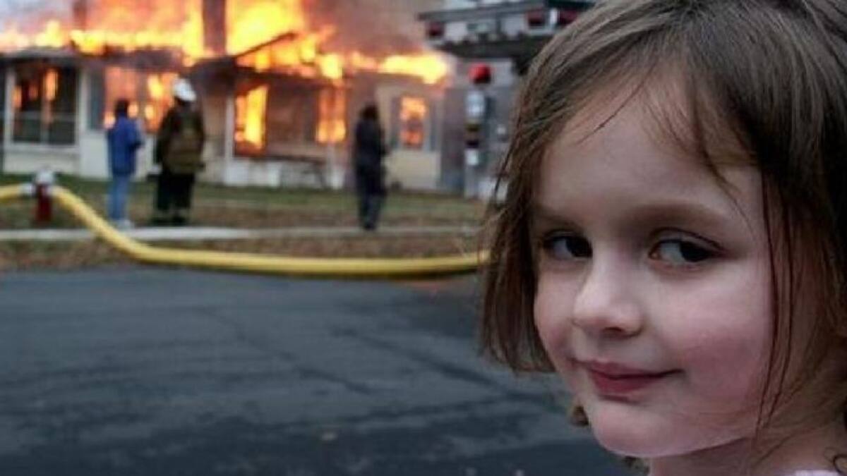 Protagonista del meme «Disaster Girl» vendió la foto original en esta MILLONARIA suma