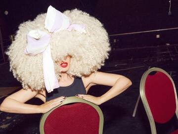 Después de casi 14 años, Sia y David Guetta presentan "Titanium" en vivo