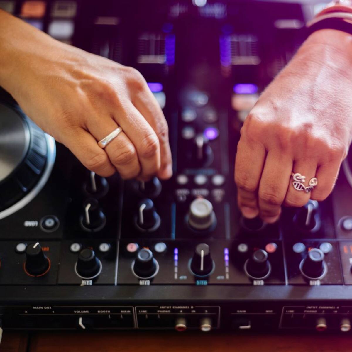 Cartelera 40 junto a Budweiser: Panoramas del 15 de febrero