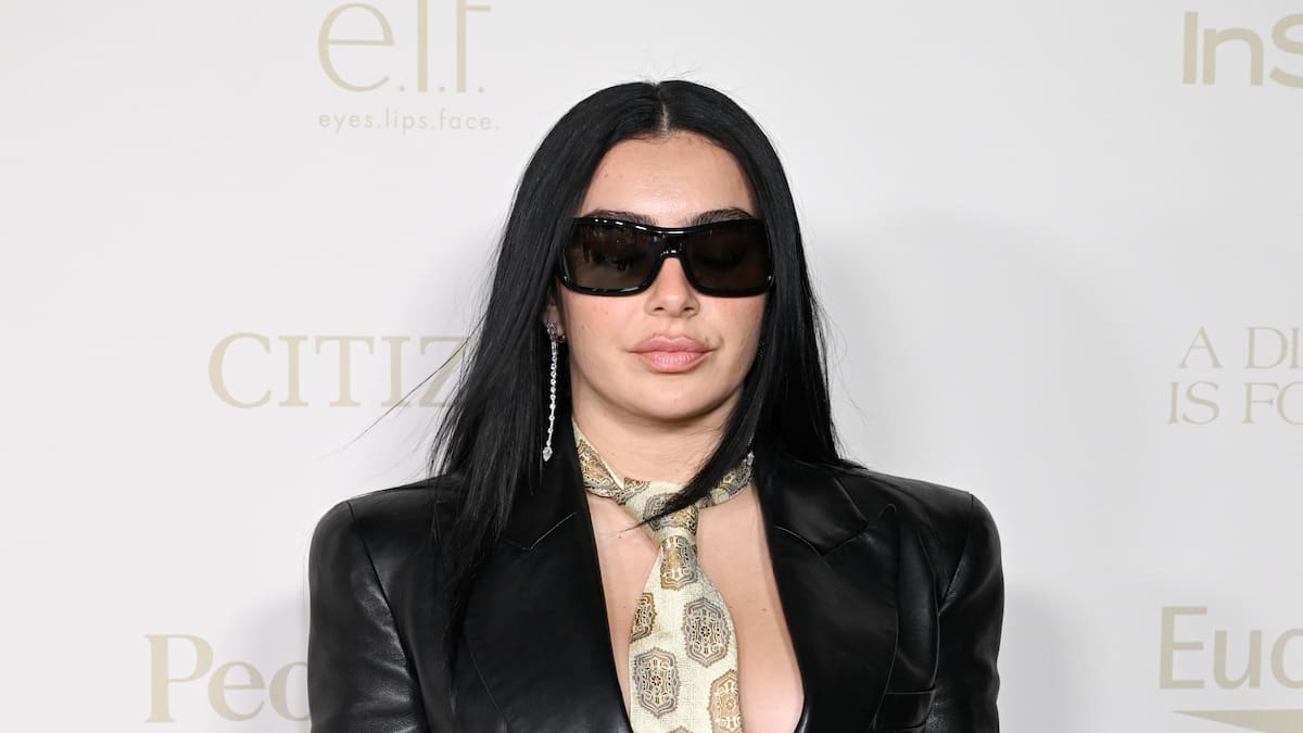 ¡Junto a Leonardo DiCaprio y Jennifer Lawrence! Charli XCX se suma a la nueva película de Martin Scorsese