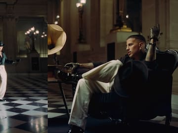 Rauw Alejandro estrena el videoclip de "SILENCIO": Fue grabado en Chile