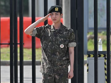 Así fue el regreso de Jin de BTS del Servicio Militar