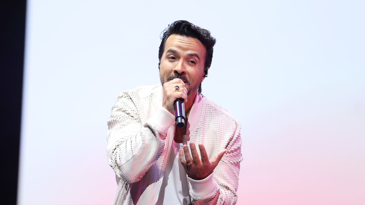 Luis Fonsi vuelve a Chile con “Mar Infinito World Tour 2027”: fecha, lugar y venta de entradas