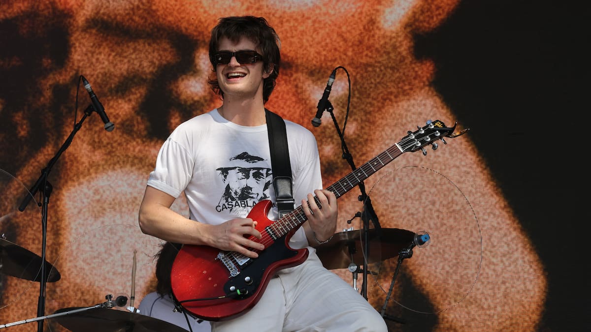 ¿Ya está acá? DJO habría llegado a nuestro país en la previa de su presentación en Lollapalooza Chile 2026