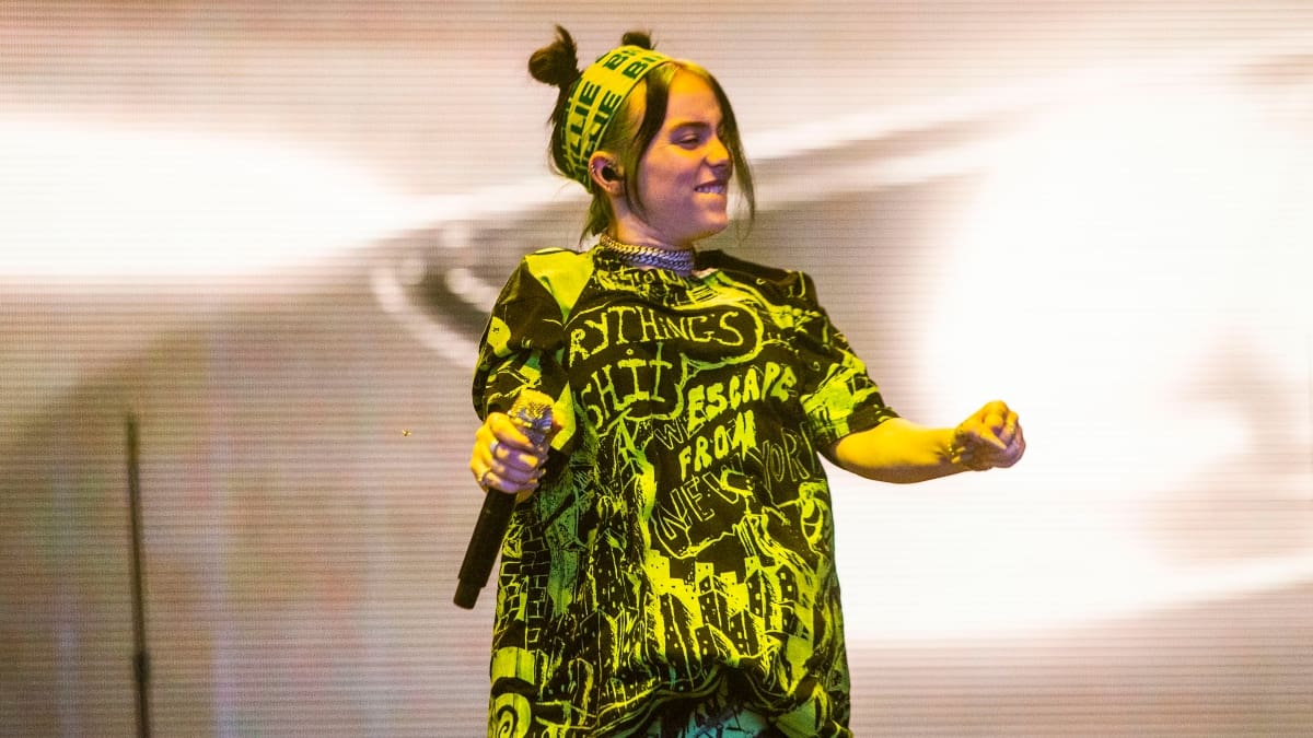 Billie Eilish continúa mostrando parte de su nuevo álbum: ¡Ahora estrenó el tema «NDA»!