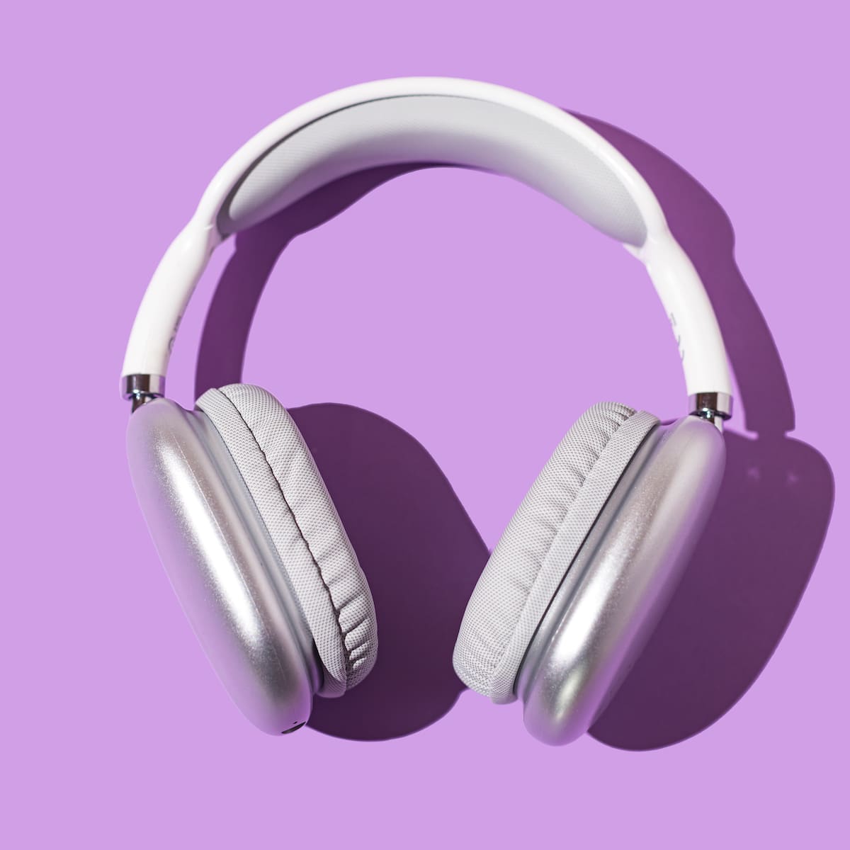 Cómo elegir audífonos ideales para caminar por la ciudad y disfrutar tu música al máximo