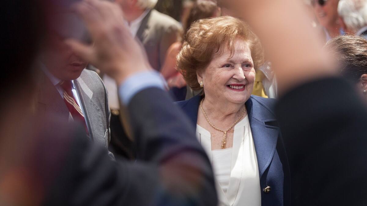 A los 99 años murió Lucía Hiriart, la viuda del dictador Augusto Pinochet