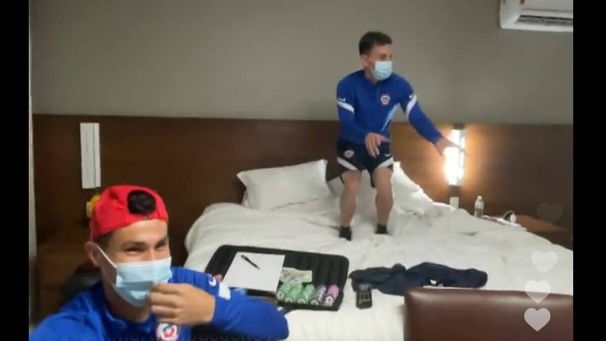 ¡Pasando el encierro! Mira a Pablo Aránguiz bailando con Gary Medel