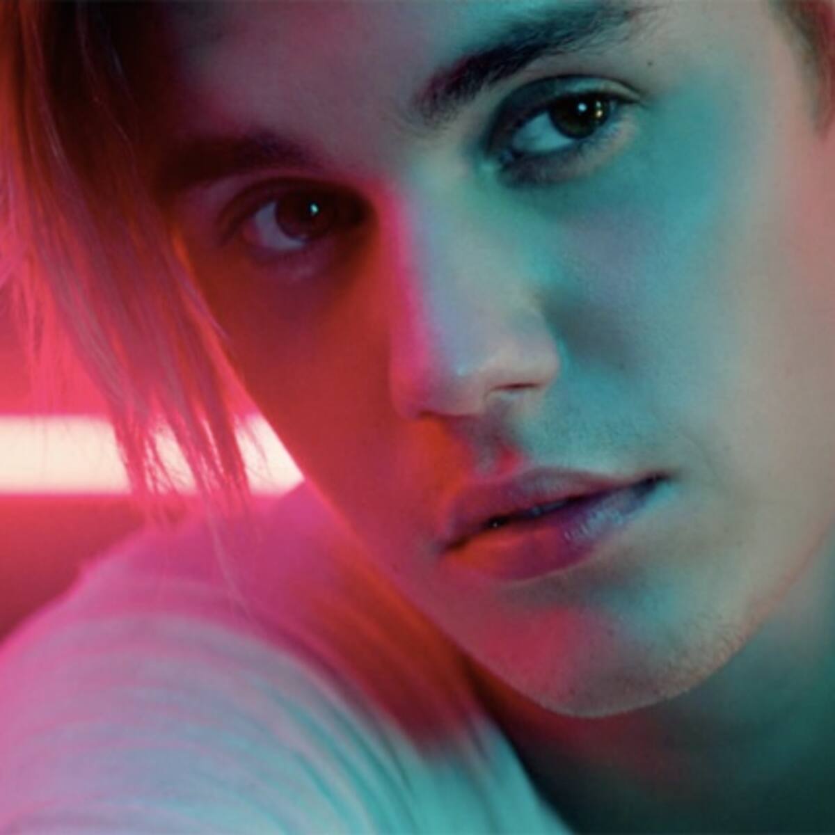 Justin Bieber rompe marca y supera a los Beatles