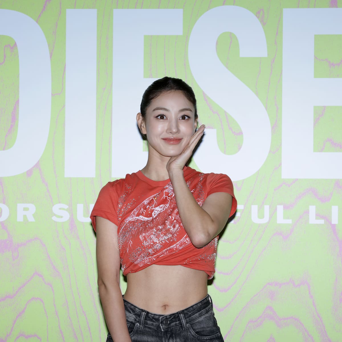 Los rumores eran ciertos: Jihyo de TWICE deja JYP Entertainment y funda su propia agencia