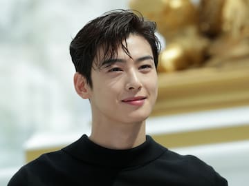 Cha Eunwoo sorprende cantando en español "La Bamba"