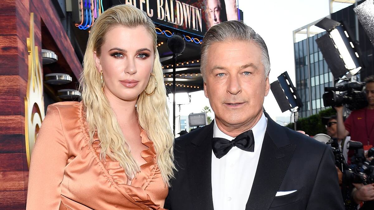 Ireland Baldwin, la hija de Alec, es duramente criticada por su disfraz de Halloween