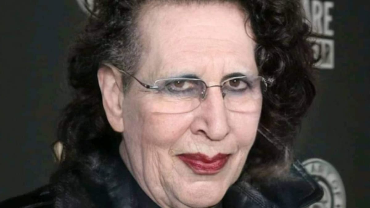 «Parece profe de religión»: ¿Es cierta la foto de Marilyn Manson donde parece «señora»?