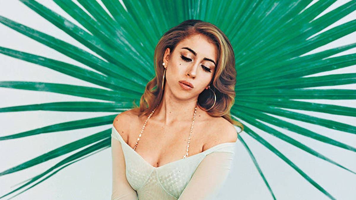 Del 40 al 1: Kali Uchis nos dice por «Telepatía» que votes por ella en nuestro ranking