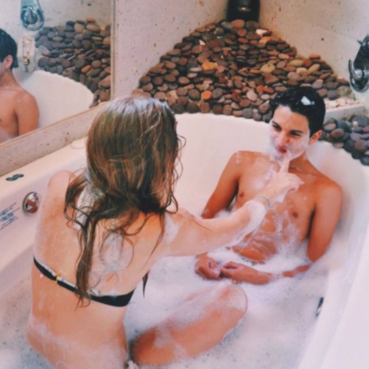 Hacerle un poco de Bullyng a tu pareja sería saludable para la relación