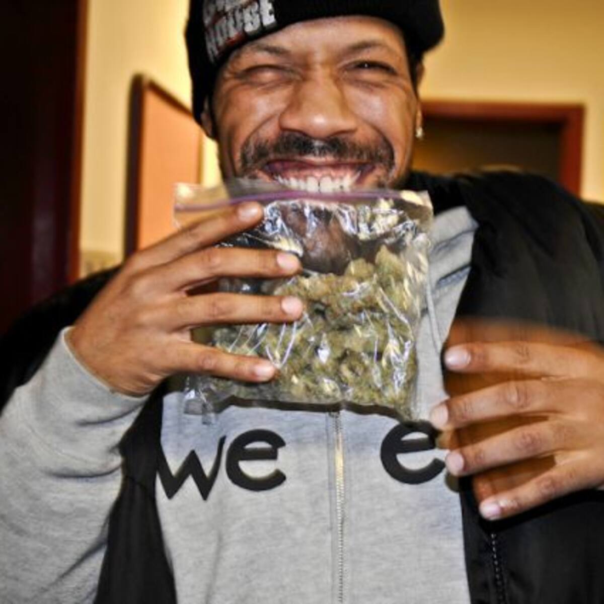 ¡Redman encontró marihuana de hace 20 años en casa de su madre!