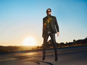 Beto Cuevas nos invita a un nuevo universo sonoro con "¡Respira!", primer adelanto de su próximo disco