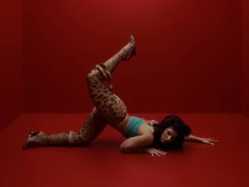 En la previa de Lollapalooza Chile 2025: Nathy Peluso vuelve a las pistas con “EROTIKA”