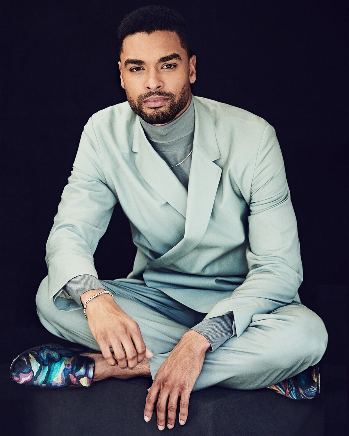 Por su parte, la despedida del actor fue con estas palabras: “Ha sido un placer y privilegio ser tu duque. Unirse a esta familia dentro y fuera de la pantalla. (…) El amor es real y seguirá creciendo».</span>