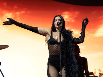 "Do you remember...": Dua Lipa interpreta "September", el clásico de la banda Earth, Wind & Fire