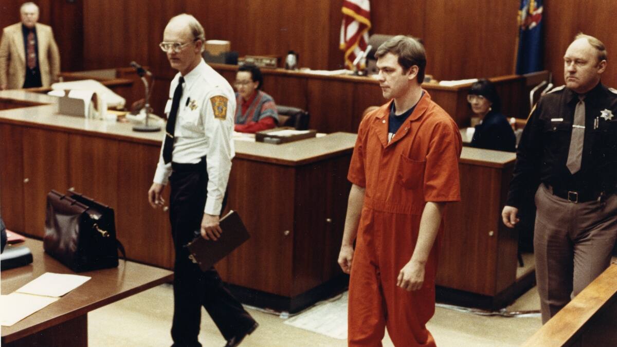 «Dahmer»: Por qué el padre de Jeffrey Dahmer quiere demandar a los creadores de la serie