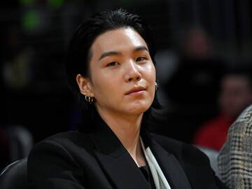 Suga de BTS comparece ante la policía por conducir ebrio un e-scooter