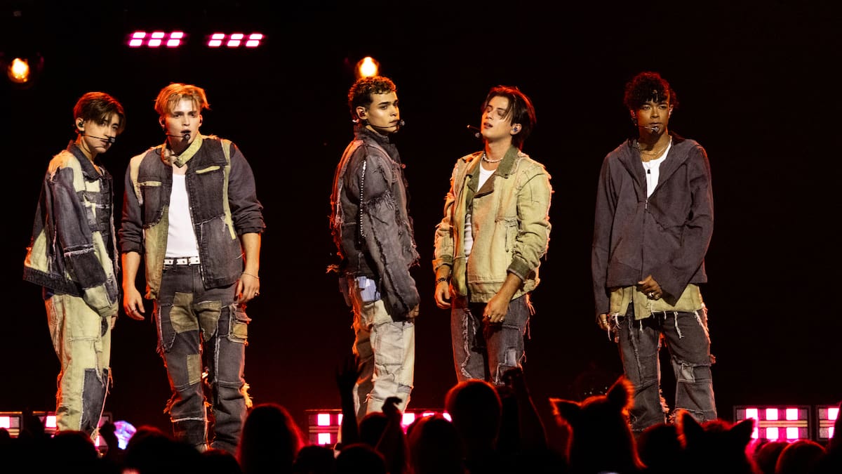 ¿Quiénes son Santos Bravos? La nueva boyband latina que llegará a Lollapalooza Chile 2027