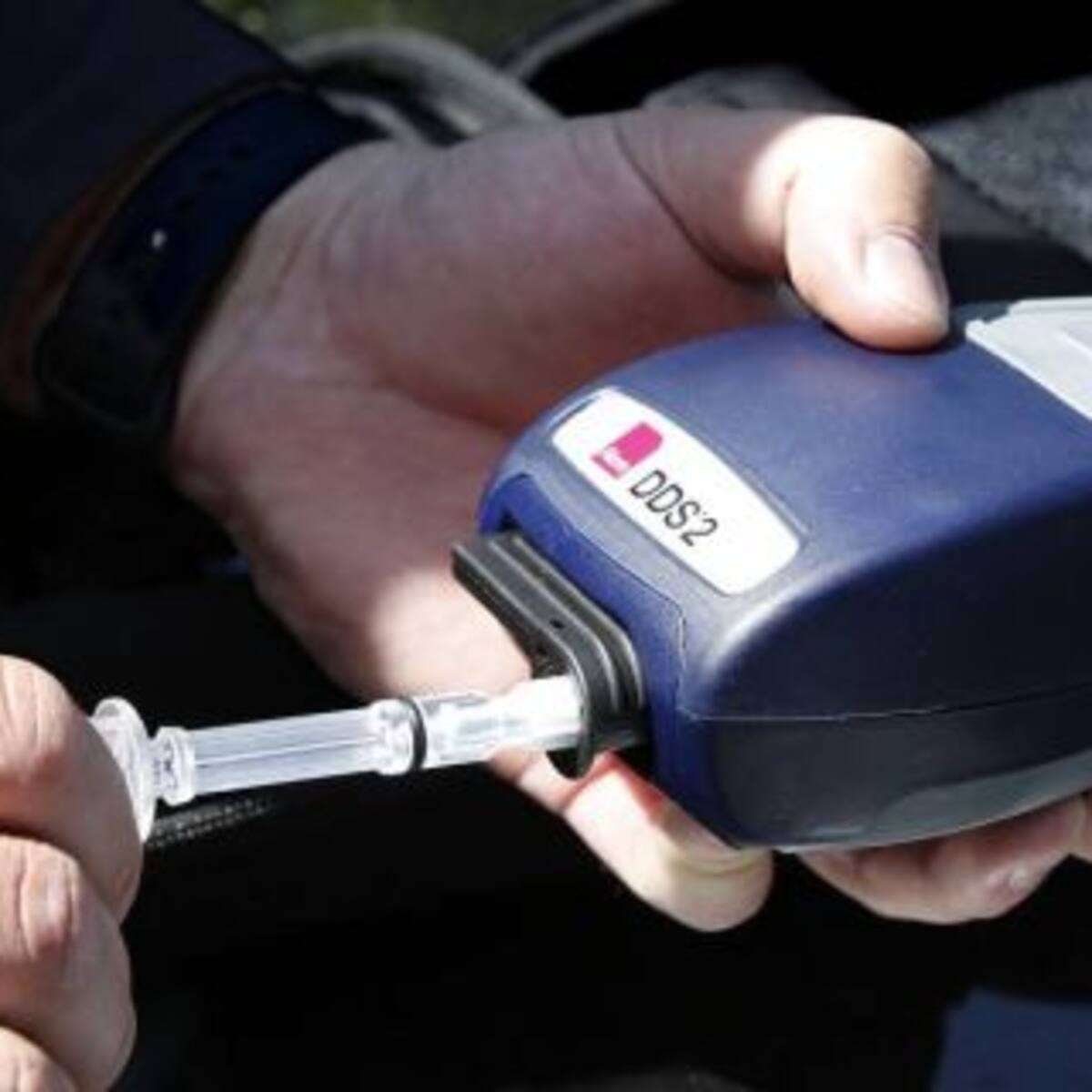 ¡Conductor dio positivo en todas las sustancias que detecta el test antidrogas!