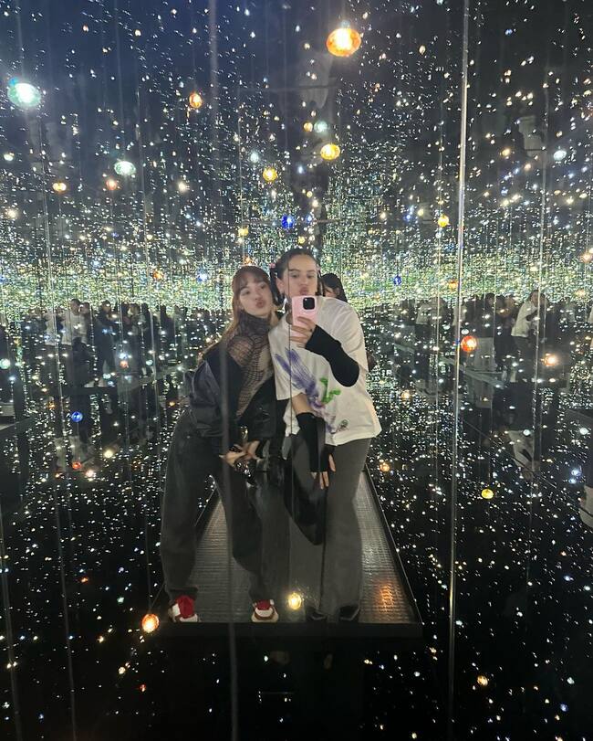 Instagram @rosalia.vt</a>