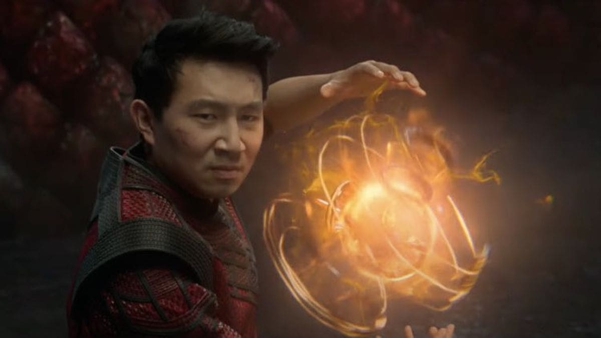 Actor de «Shang-Chi» recordó su curioso pasado: ¡Era modelo para banco de fotos!